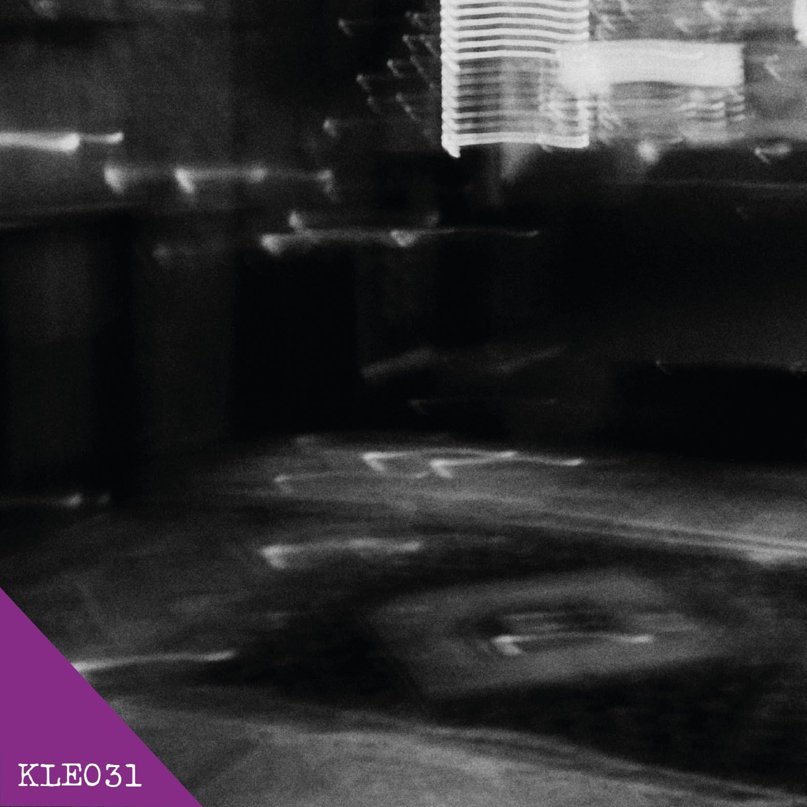 Feature Complete - Rattlesnake (Original Mix)