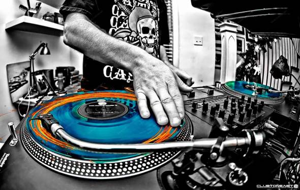 fiery blue vinyl предпросмотр