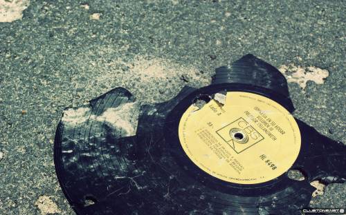Broken Vinyl предпросмотр